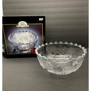 VTG Y2K World Showcase 10" Crystal‎ Bowl Pressed Glass Floral Scalloped Edge 90s
